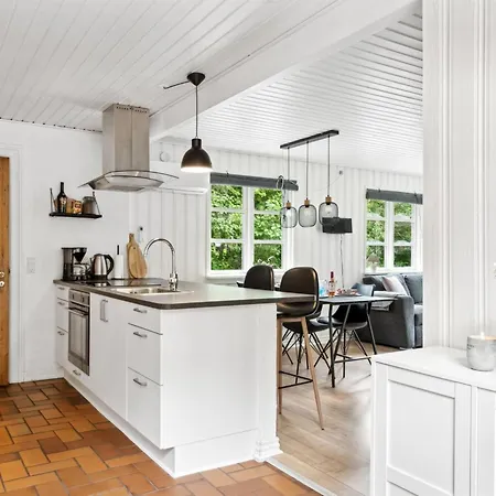 Helghi - 30km From The Sea By Interhome Feriehus *